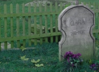 La tumba de clara